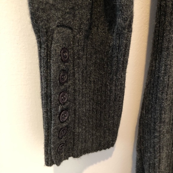 Express Grey Turtleneck Sweater Sz Small - Picture 5 of 5